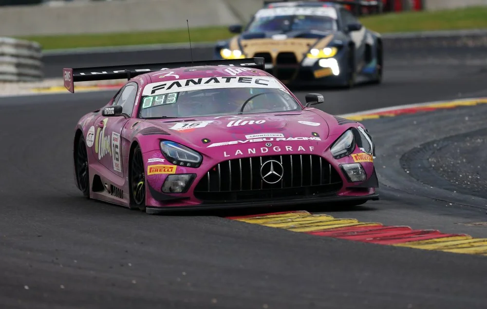 哈斯车队完胜阿斯顿马丁，塞恩斯统治全场