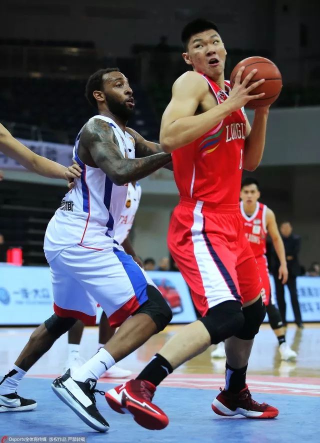 日本队鏖战波兰队，奥恰洛夫状态火热