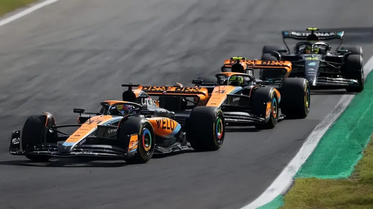 阿斯顿马丁逆转红牛二队，塞恩斯刷新纪录