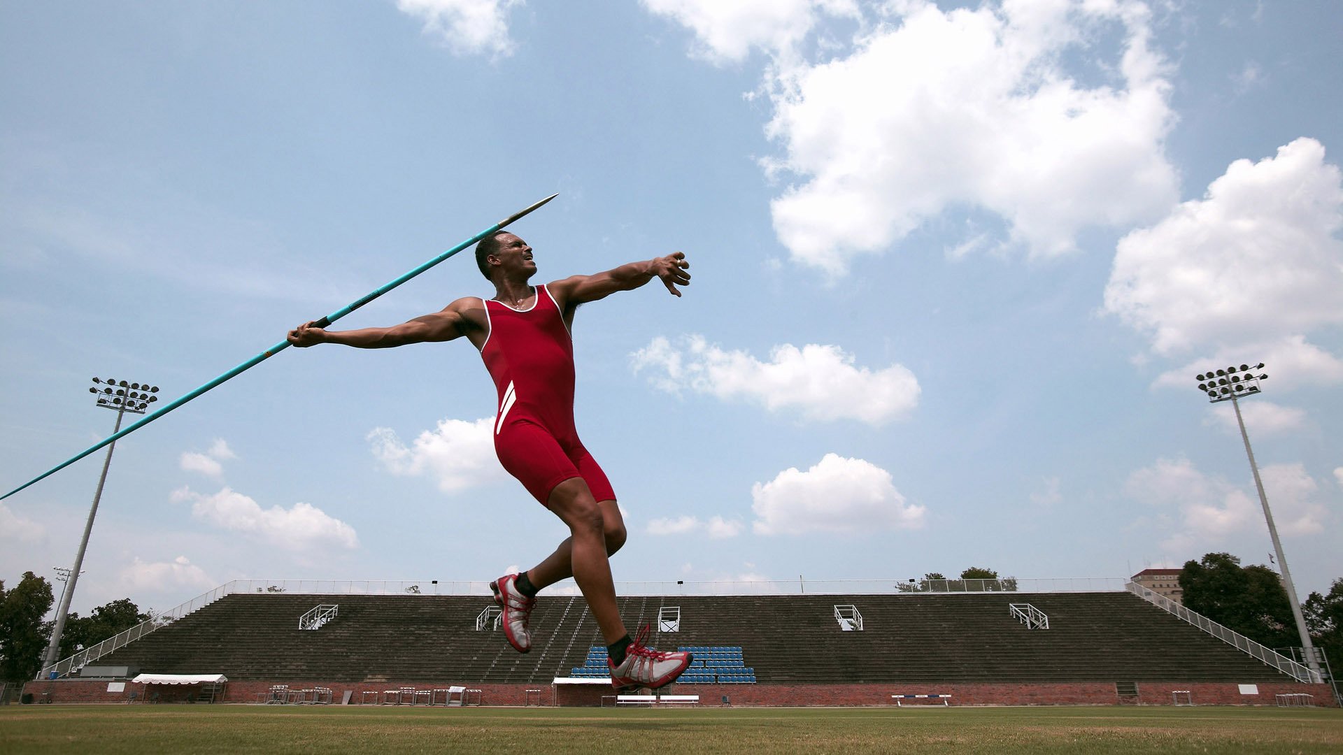 从洪都拉斯到柏林，京多安如何成为逆转命运的关键先生