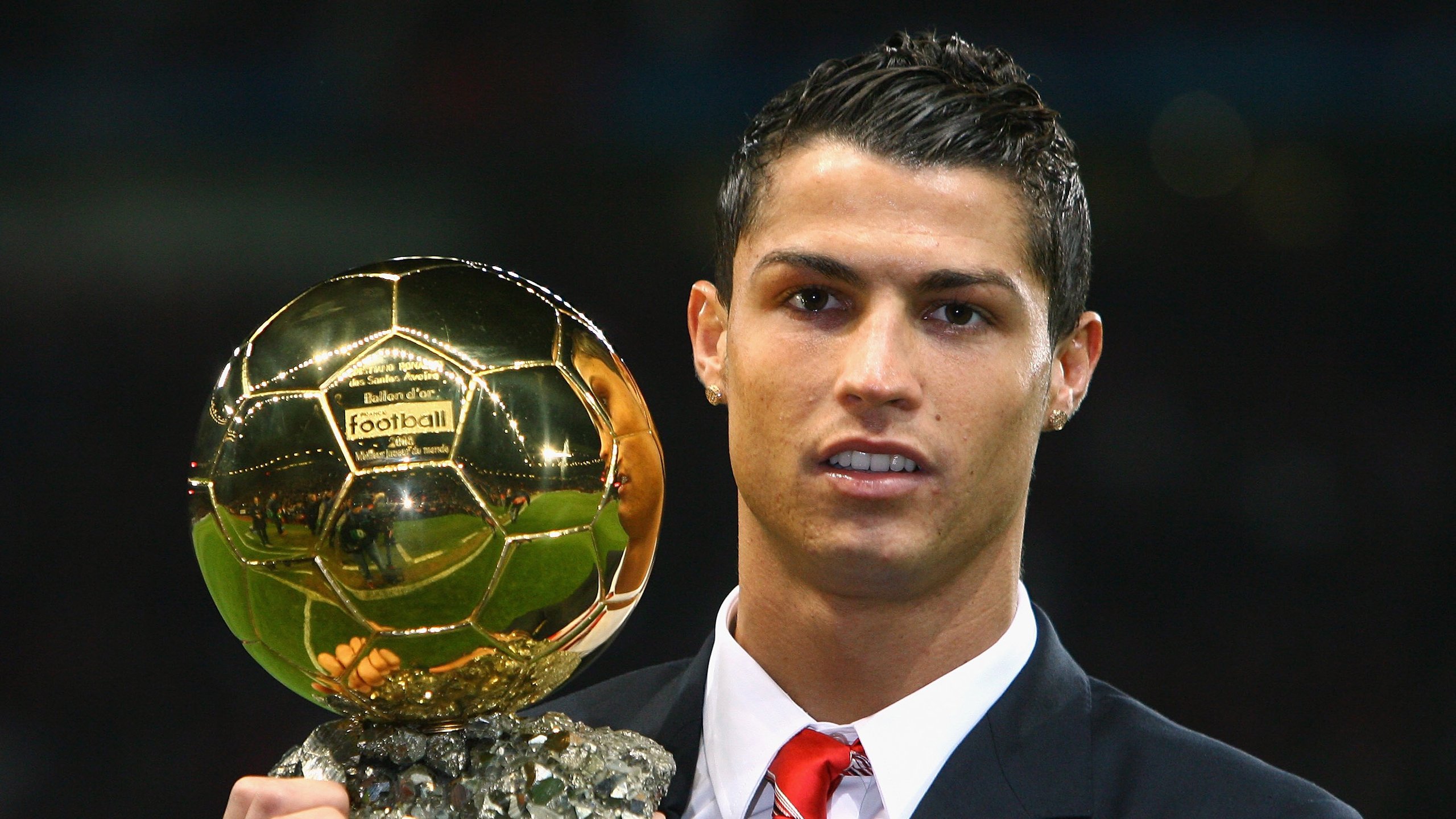 从北伦敦到美加墨，阿森纳的硬仗基因与黄喜灿的世界杯舞台